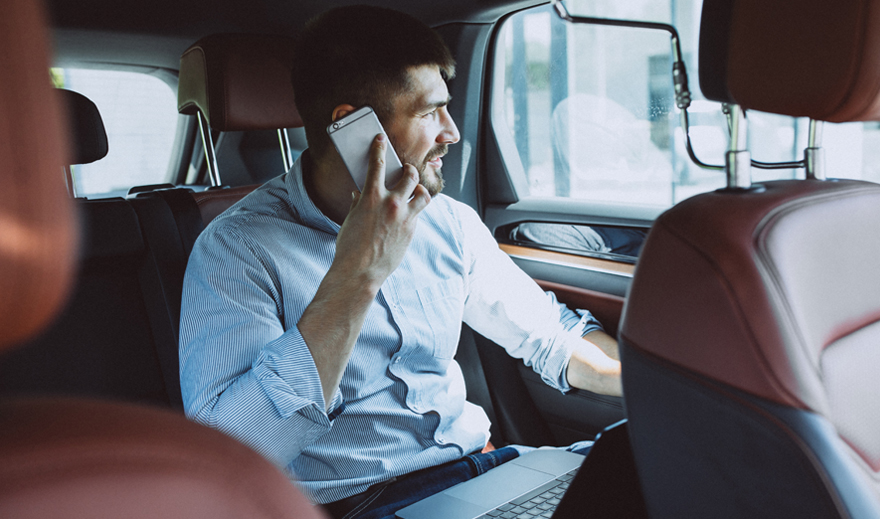 pakjetaxi-rotterdam-taxivervoer-zakelijkvervoer-zorgvervoer-evenementenvervoer-luchthavenvervoer-diensten-zakelijk-vervoer